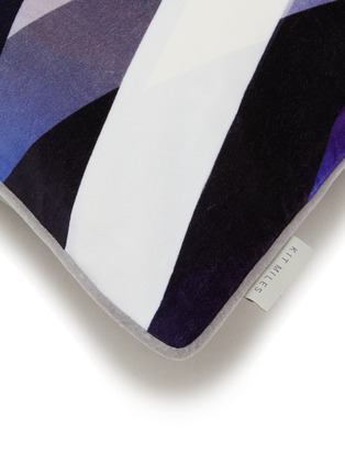 Detail View - Click To Enlarge - KIT MILES - Diagonal Gradient Cushion