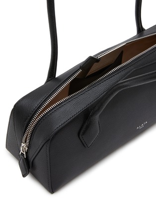 Detail View - Click To Enlarge - ALAÏA - Medium Le Teckel Leather Shoulder Bag